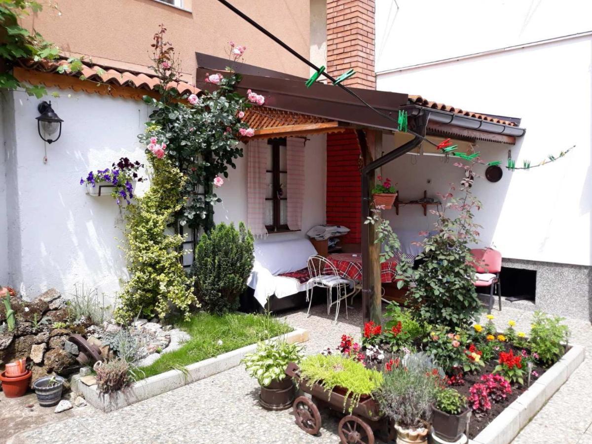 Accordeon Apartment Visoko Bagian luar foto