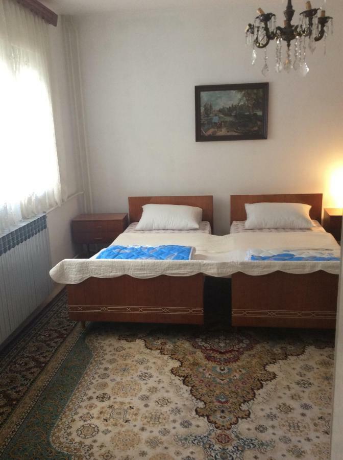 Accordeon Apartment Visoko Bagian luar foto