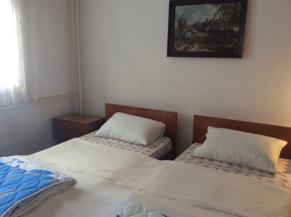 Accordeon Apartment Visoko Bagian luar foto